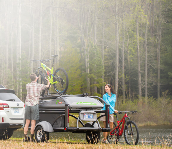 GO Bicylce Trailer Unloading Bikes from GO Camper