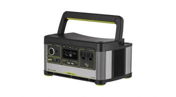 battery YETI 500x 3/4 view studio photo