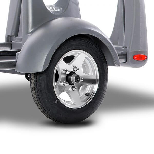 go-easy-tire-wheel studio photo