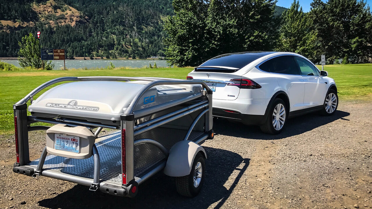 Fuel efficiency Tesla Model X GO trailer